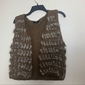 Faux fur and knit vest by Jack size large